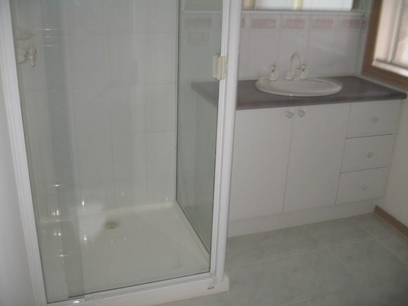 1 DameMary Gilmore Place, Oakleigh East VIC 3166