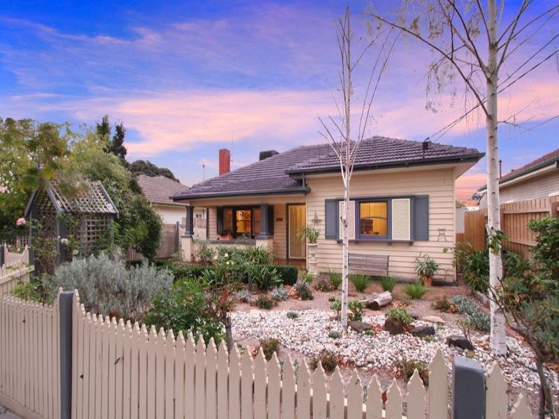 9 Ellendale Street, Hughesdale VIC 3166