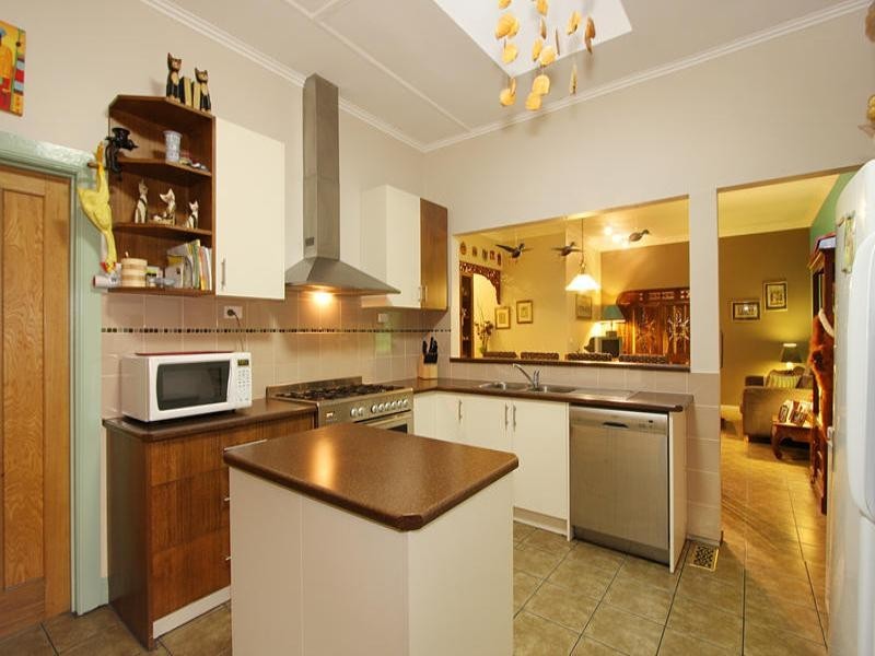 9 Ellendale Street, Hughesdale VIC 3166