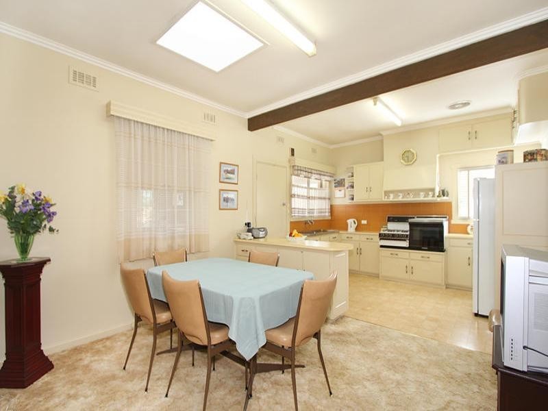 9 Macrina Street, Oakleigh East VIC 3166