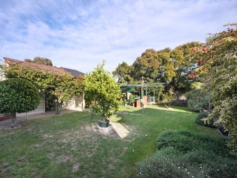 9 Macrina Street, Oakleigh East VIC 3166