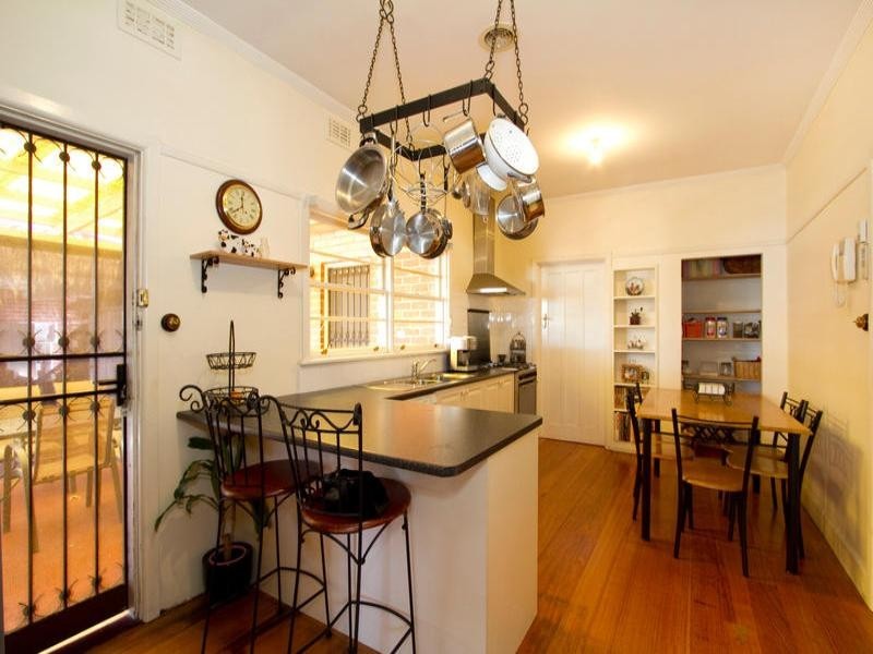 15 Prince Charles Street, Clayton VIC 3168