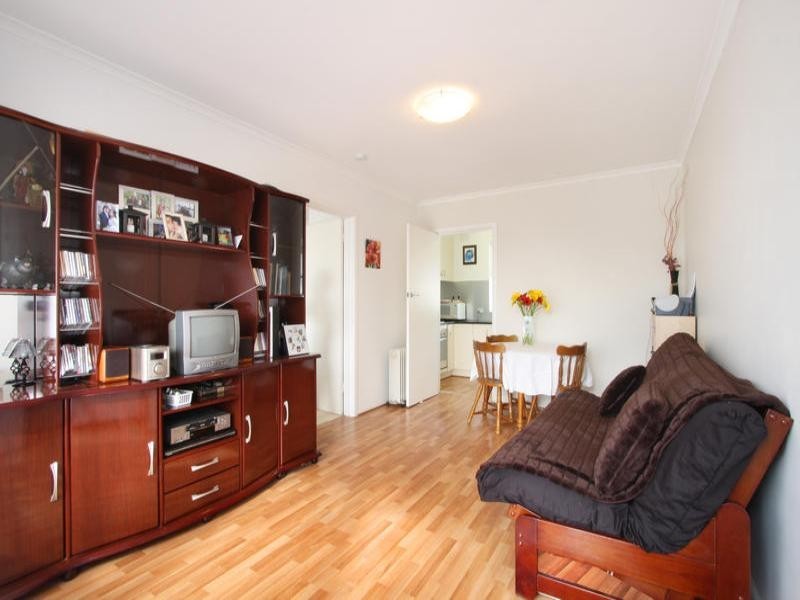 9/4 Walnut Street, Carnegie VIC 3163