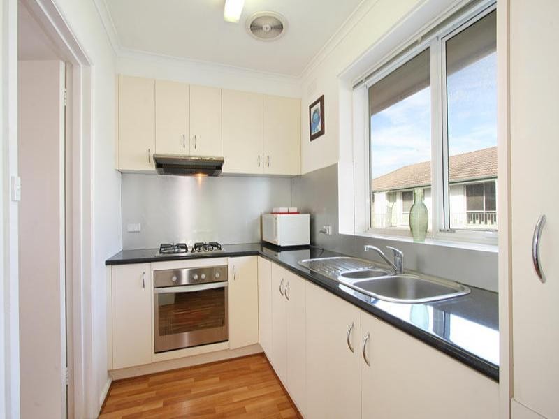 9/4 Walnut Street, Carnegie VIC 3163