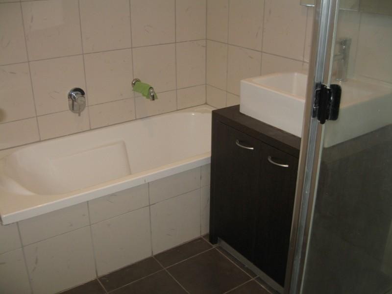 2/19 Hadkinson, Clayton VIC 3168