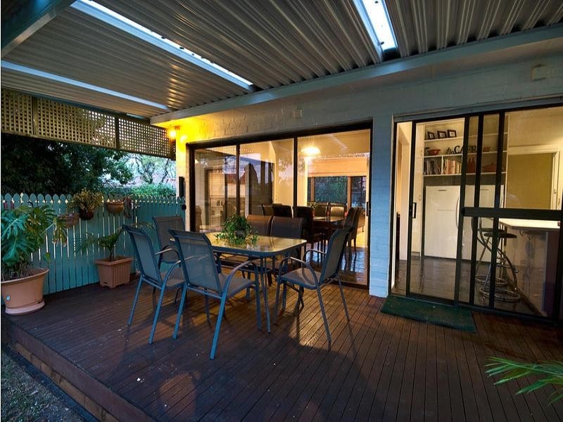 2 Kelvinside Street, Hughesdale VIC 3166