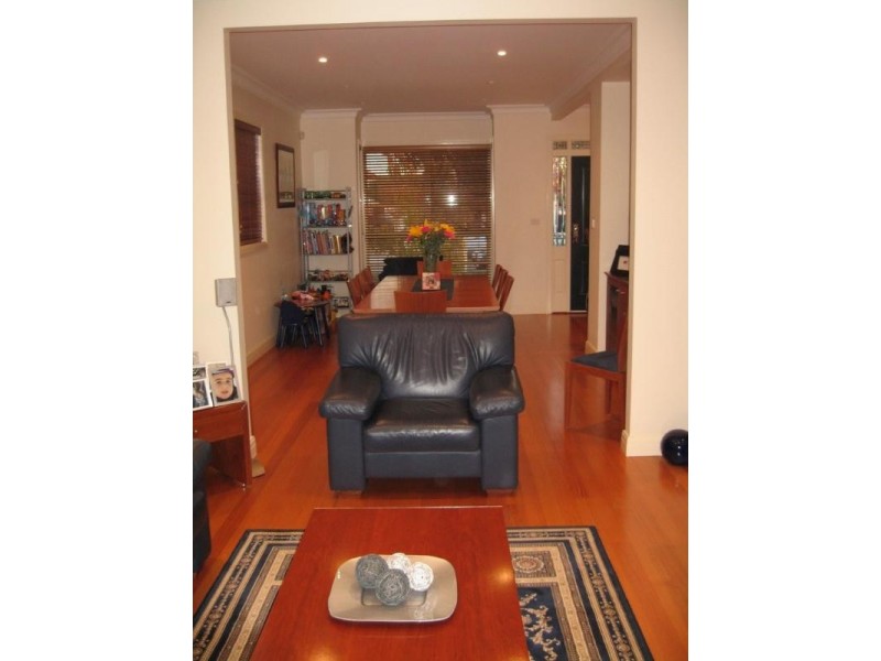 1/19 Swindon Road, Hughesdale VIC 3166
