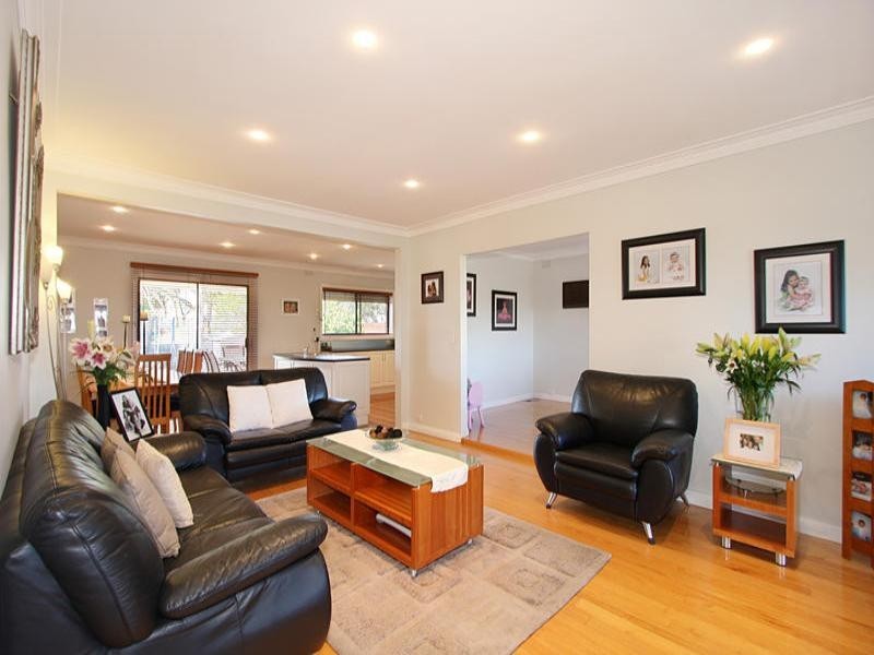 8 Yongala Court, Clayton South VIC 3169