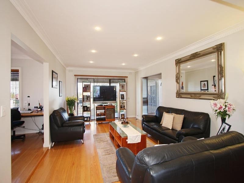 8 Yongala Court, Clayton South VIC 3169