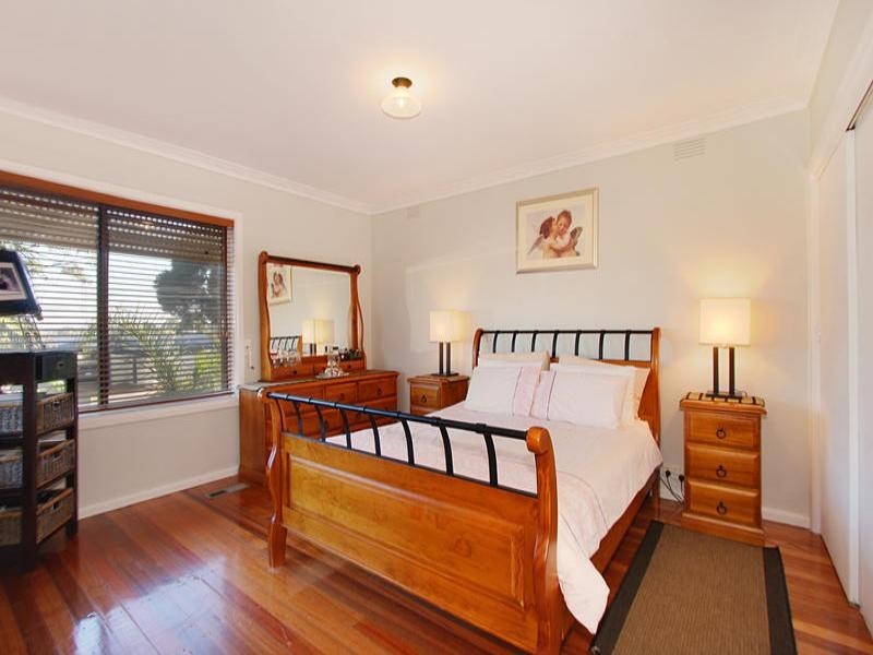 8 Yongala Court, Clayton South VIC 3169