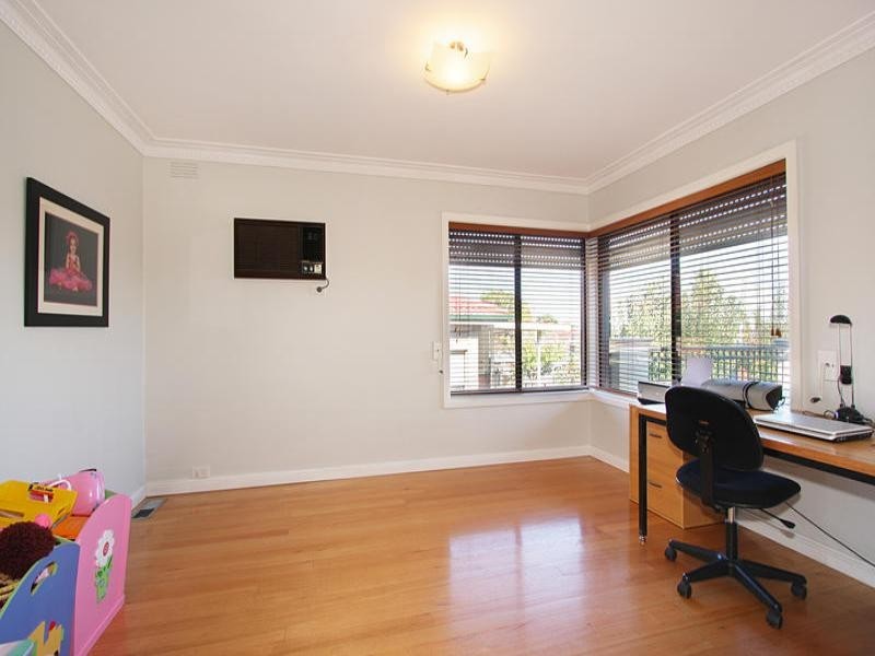 8 Yongala Court, Clayton South VIC 3169