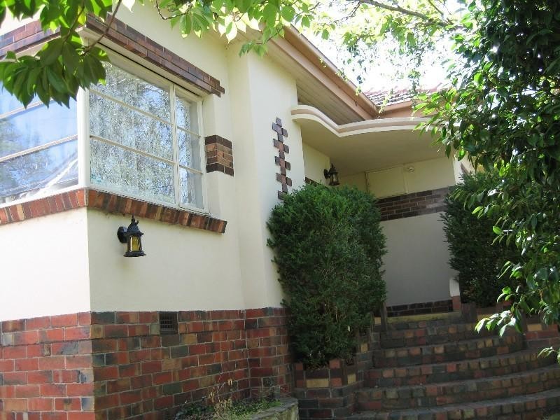 11 Mckinnon Road, Mckinnon VIC 3204