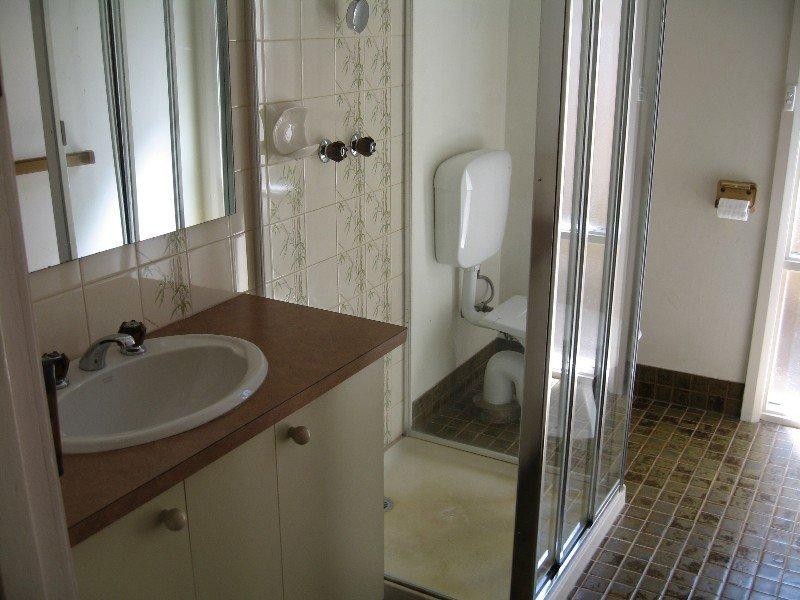 11 Mckinnon Road, Mckinnon VIC 3204