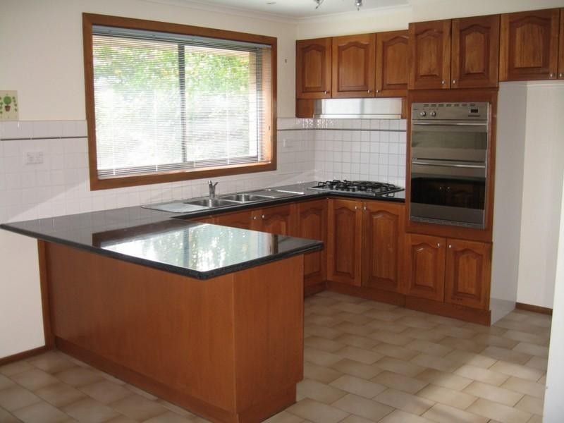 2/1863 Dandenong Road, Oakleigh East VIC 3166