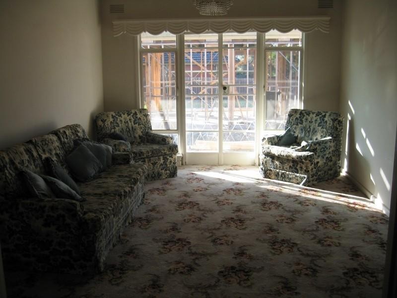 12 Thomas Street, Clayton VIC 3168