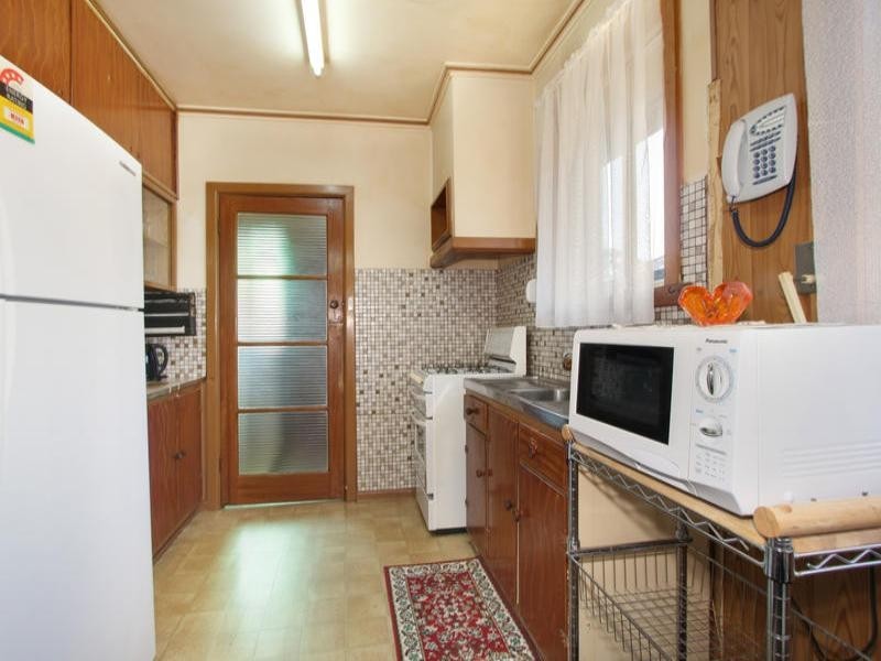 15 Marie Avenue, Springvale VIC 3171