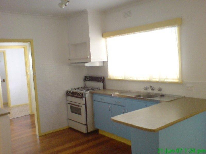 18 Abercrombie Street, Oakleigh South VIC 3167