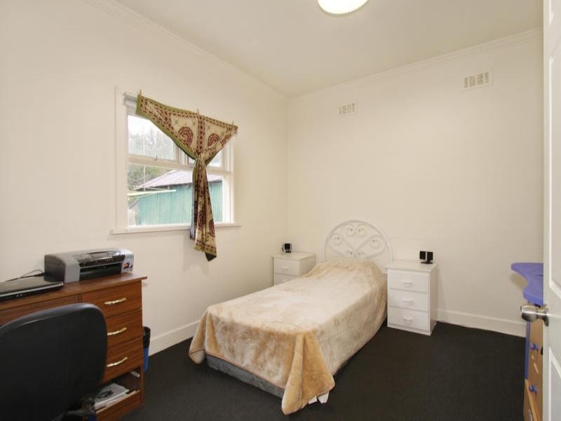 10 Wallace Avenue, Oakleigh South VIC 3167