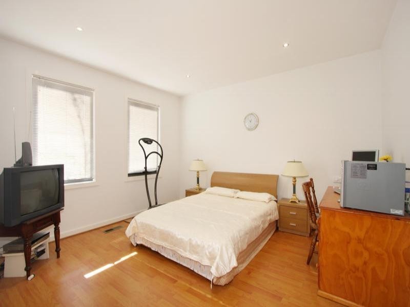 1/72 High Street Road, Ashwood VIC 3147