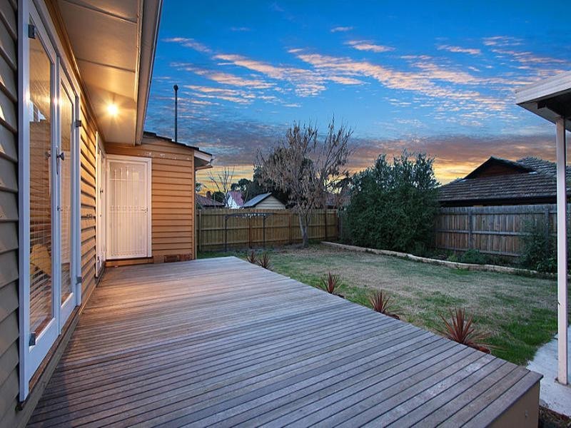 13 Watsonia Street, Oakleigh VIC 3166