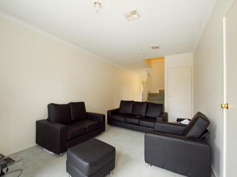 8 Kings Court, Oakleigh East VIC 3166