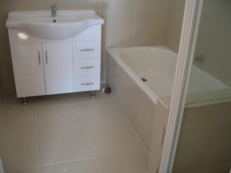 1/15 Golf Road, Oakleigh VIC 3166