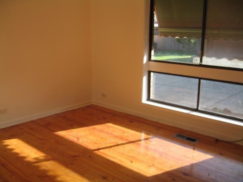 1/15 Golf Road, Oakleigh VIC 3166