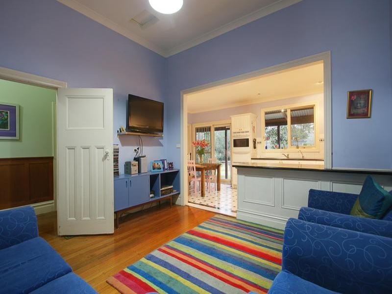95 Carlisle Crescent, Hughesdale VIC 3166