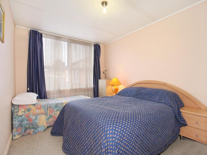 10/1366 dandenong Road, Hughesdale VIC 3166