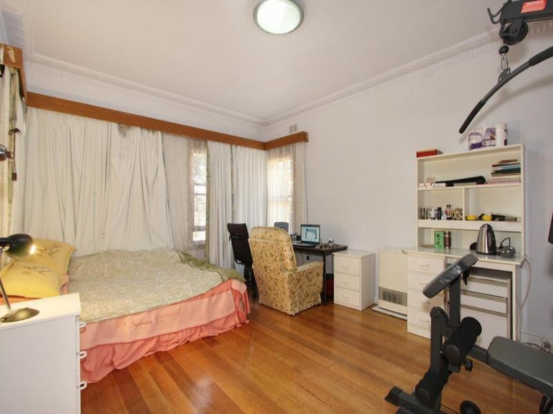 11 Ward Avenue, Oakleigh South VIC 3167