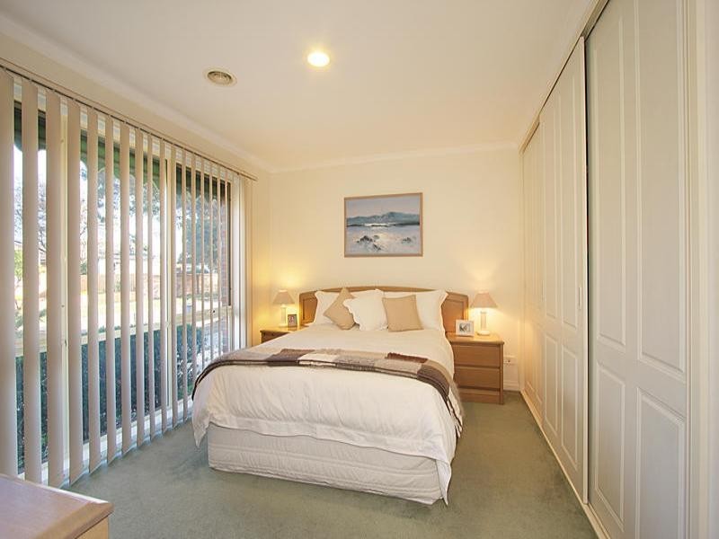 2/6 Bonham Crescent (facing Greta street), Oakleigh East VIC 3166