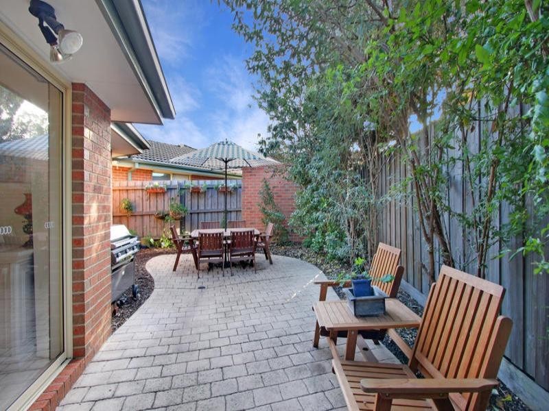 2/6 Bonham Crescent (facing Greta street), Oakleigh East VIC 3166