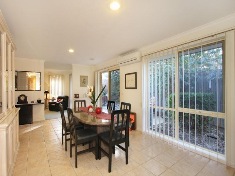 2/6 Bonham Crescent (facing Greta street), Oakleigh East VIC 3166