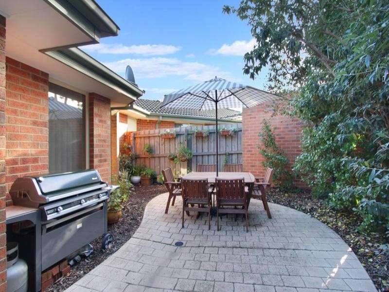 2/6 Bonham Crescent (facing Greta street), Oakleigh East VIC 3166