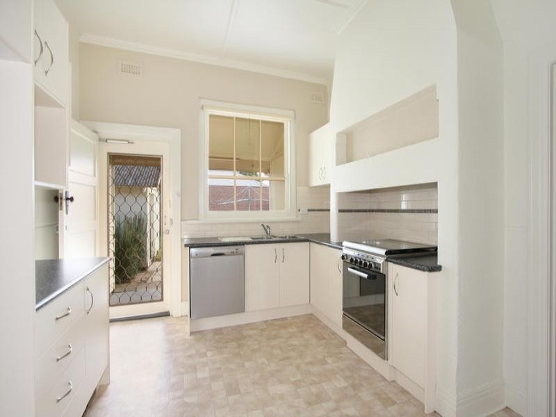 5 Whitmuir Road, Bentleigh VIC 3204