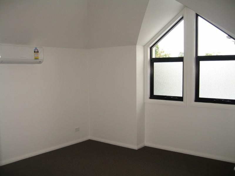 2/9 Nonna Street, Oakleigh East VIC 3166