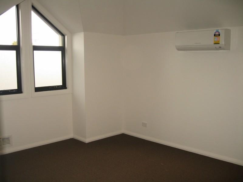 2/9 Nonna Street, Oakleigh East VIC 3166