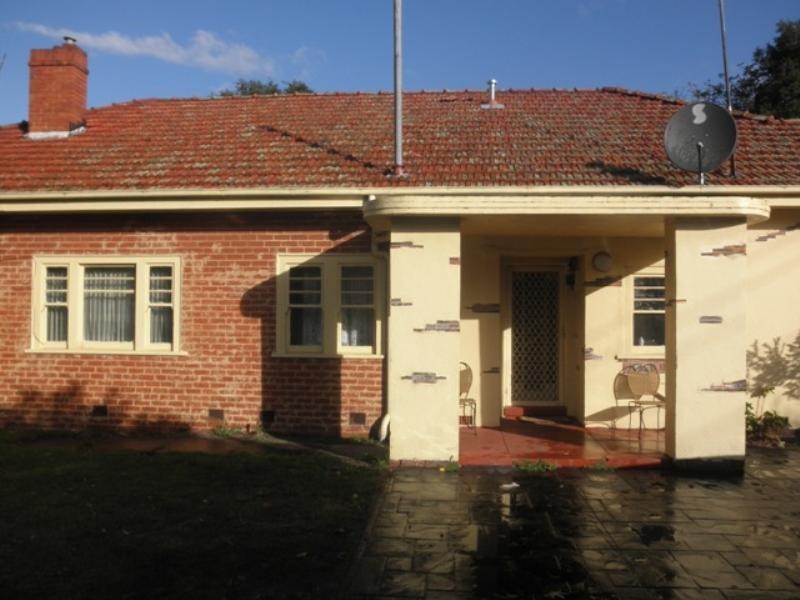 106 Warrigal Road, Oakleigh VIC 3166