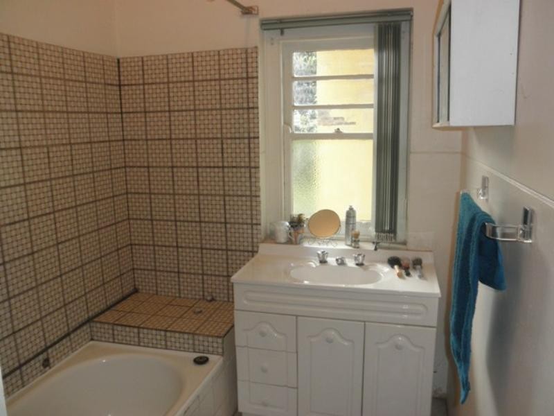 106 Warrigal Road, Oakleigh VIC 3166