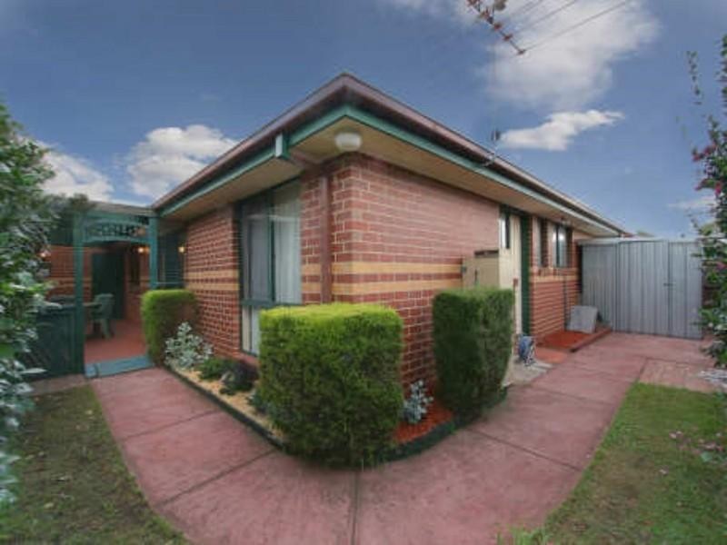 3/2 Ambleside Crescent, Berwick VIC 3806