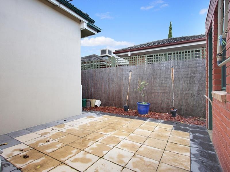 1/82 Scotsburn Avenue, Oakleigh South VIC 3167