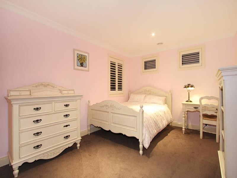 6 Corr Street, Hughesdale VIC 3166