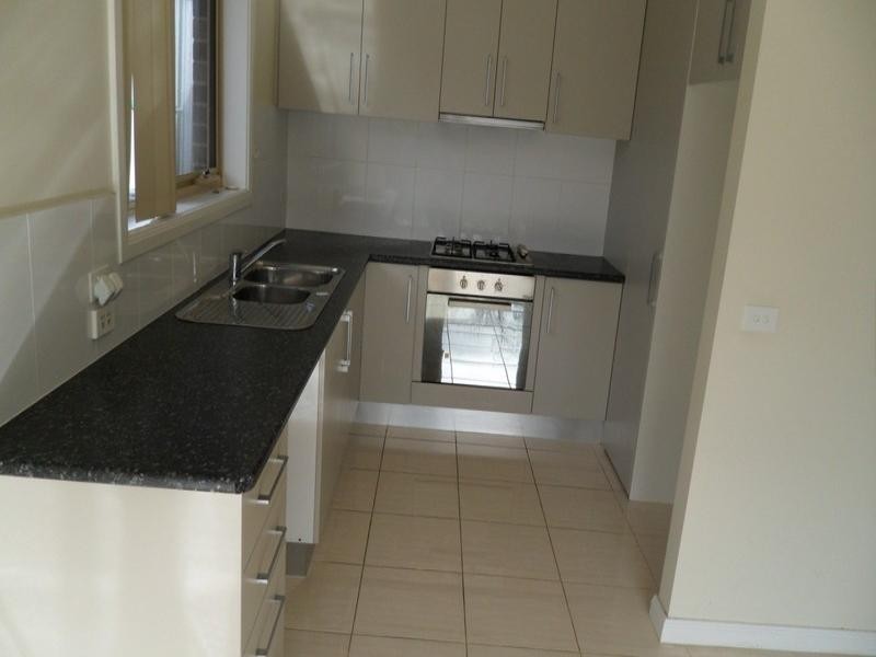 2/10 Vision Street, Chadstone VIC 3148