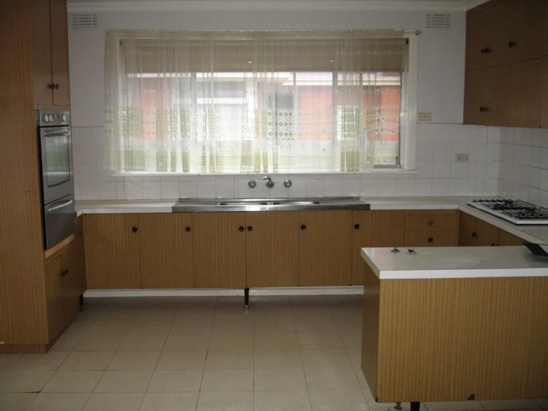 12 Palmbeach Crescent, Mount Waverley VIC 3149