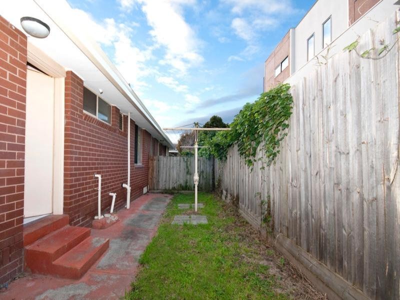 2/35 Colonel Street, Clayton South VIC 3169