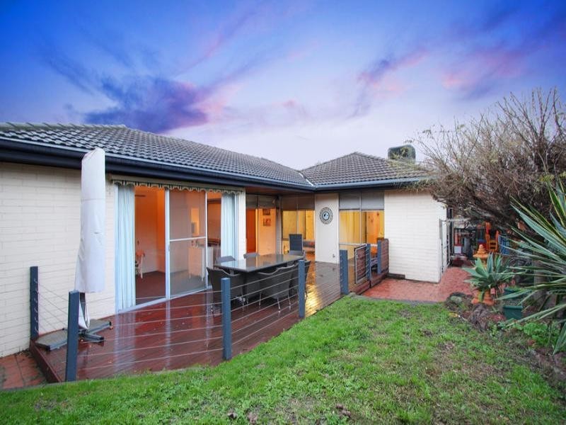 27 Sadie Street, Mount Waverley VIC 3149