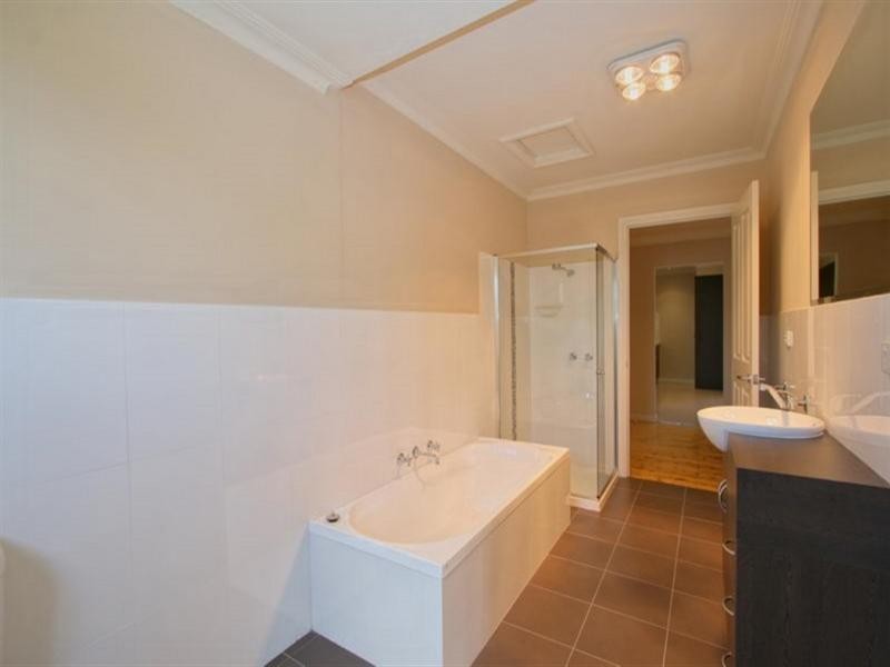 10 Davis Avenue, Nhill VIC 3418