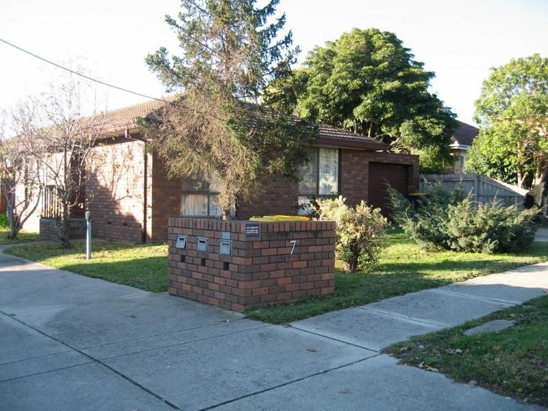 1/7 Atlantic Street, Clayton VIC 3168
