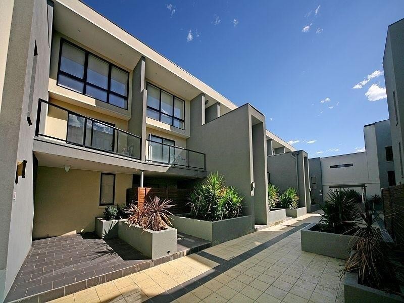 17/1324 Centre Road, Clayton VIC 3168