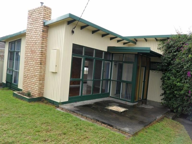 52 View Street, Clayton VIC 3168